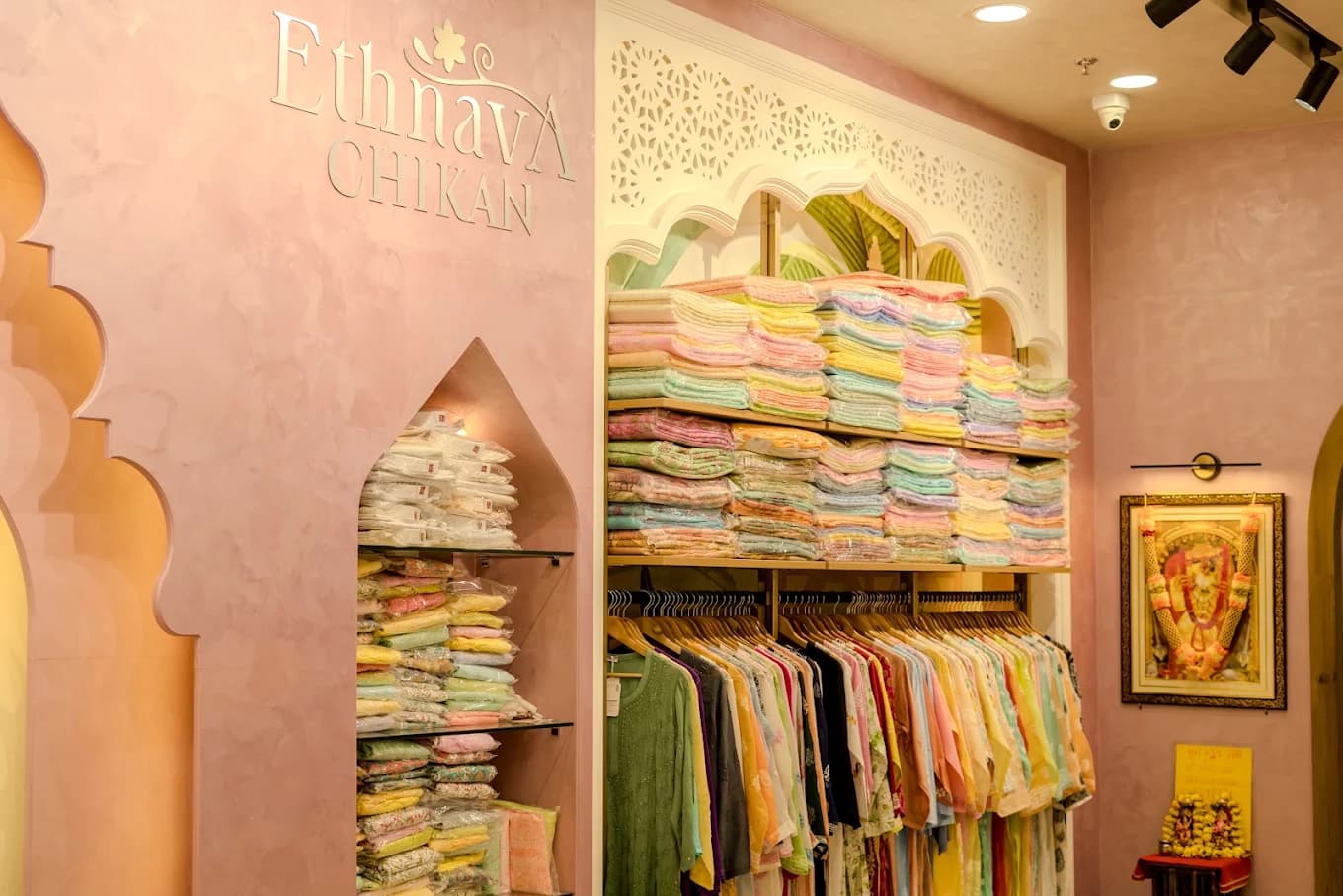 Hand-embroidered Lucknow Chikankari artisan craftsmanship
